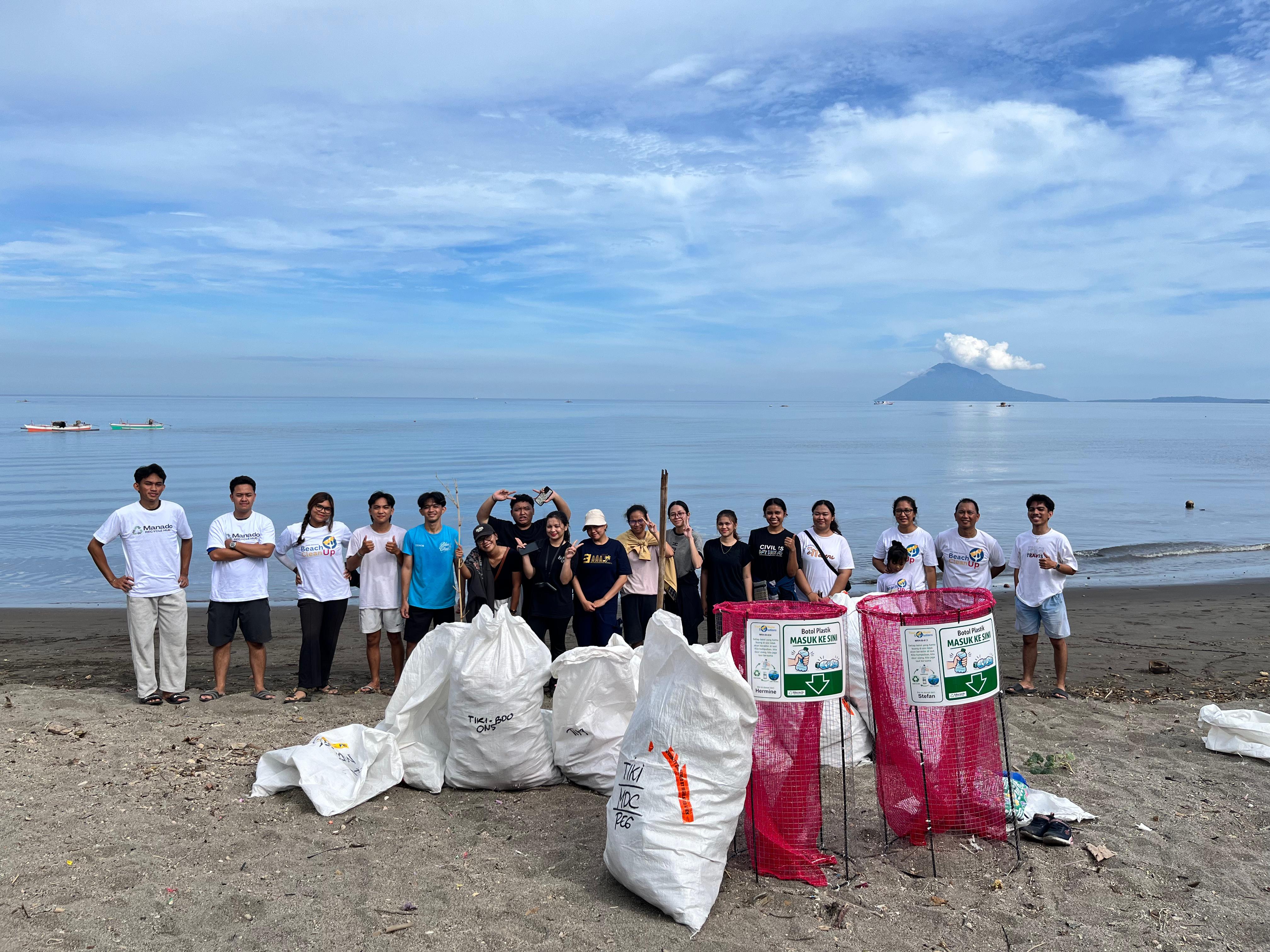 Dokumentasi kegiatan pengumpulan sampah MRH