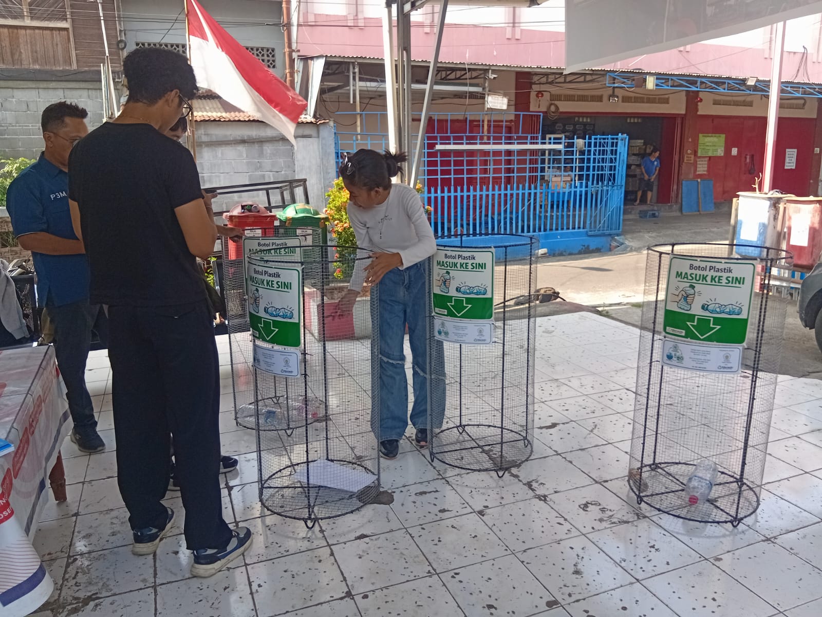 Kegiatan pengumpulan sampah dari lokasi